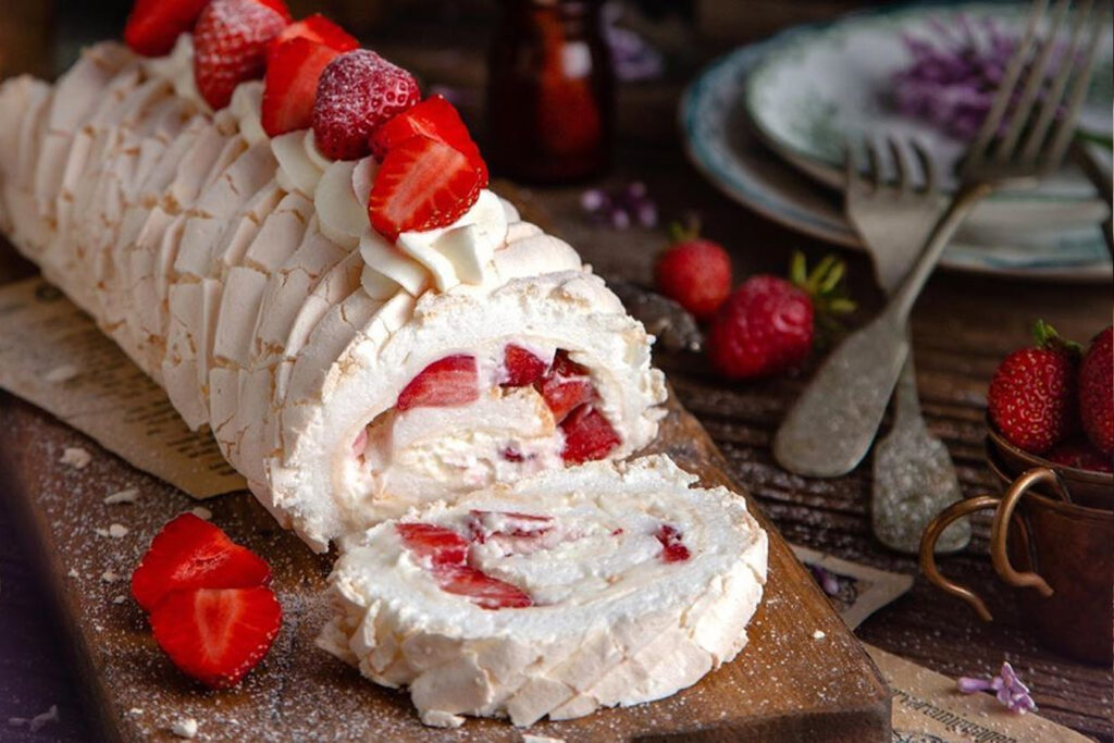 Диетический вариант меренгового рулета